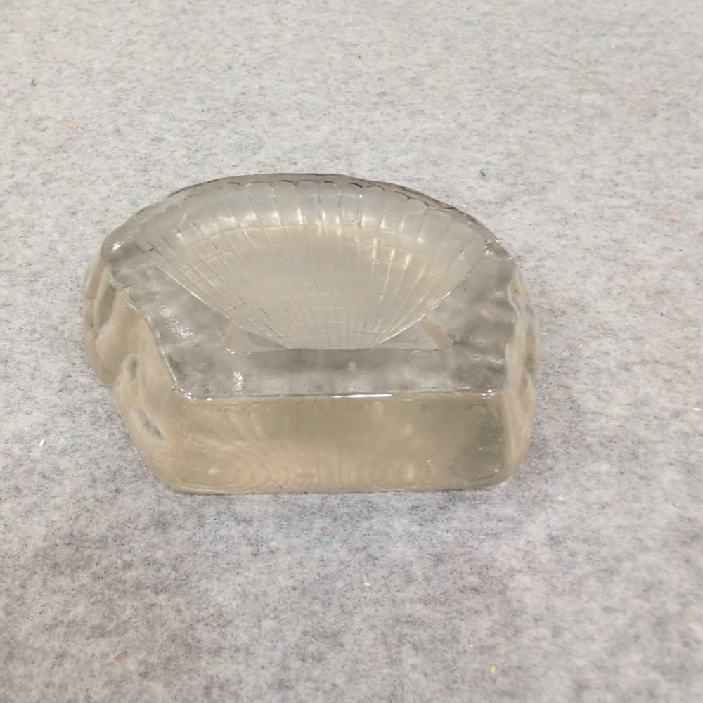 Vintage Clear Frosted Glass Scallop Sea Shell Paperweight Coastal Decor - Picture 3 of 5